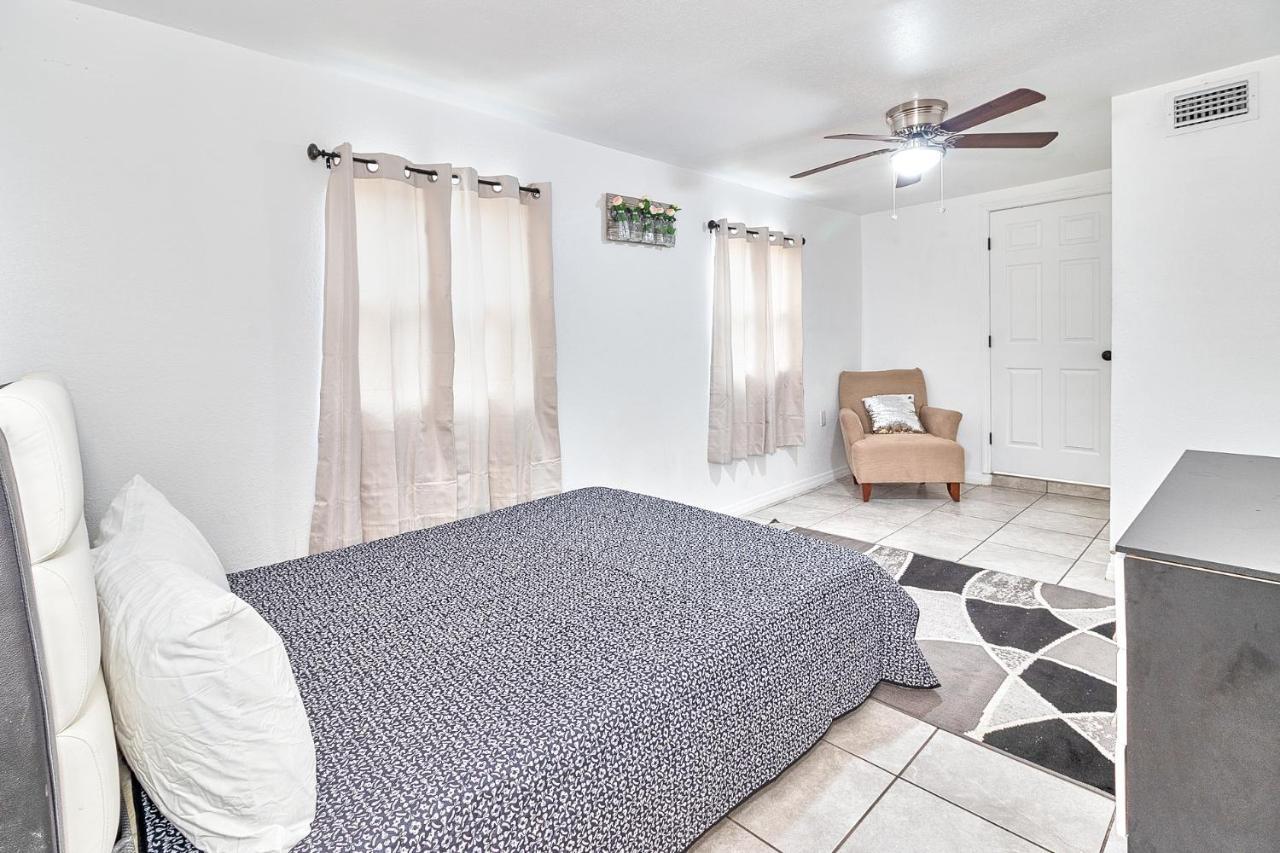 Ferienhaus 4-bedroom Comfort Ybor City, Close To Everything *